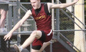 Sean and Kade Boltjes,  4×100 and 4×200 relay teams, headed to State Track Meet